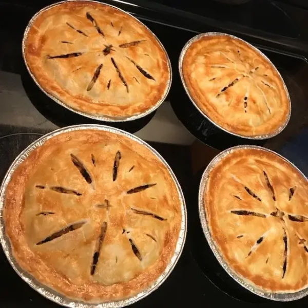 no sugar added apple pie with with apples and cinnamon