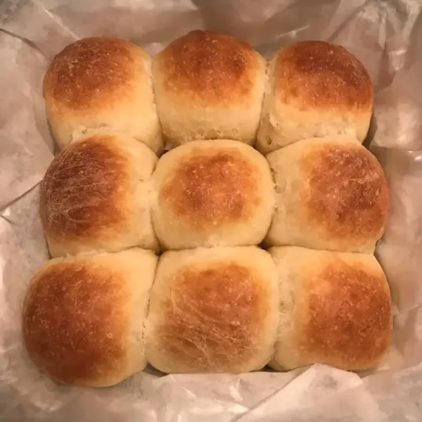 soft white dinner buns