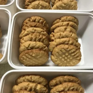 Tyra Bakes Cookies – Peanut Butter, Shortbread & Sugar Cookies
